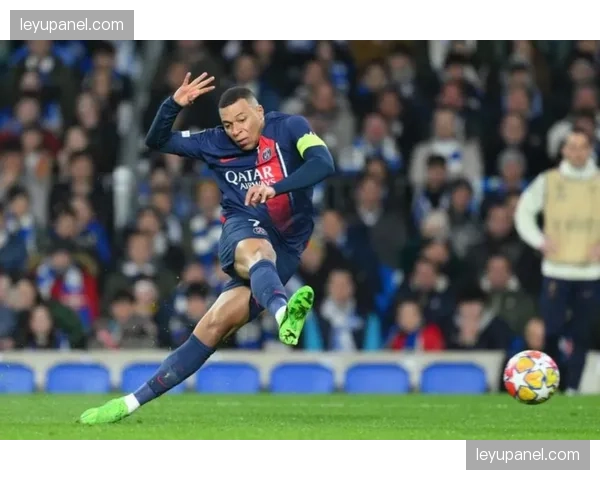 姆巴佩绝杀，巴黎圣日耳曼2-1险胜马赛赢下国家德比